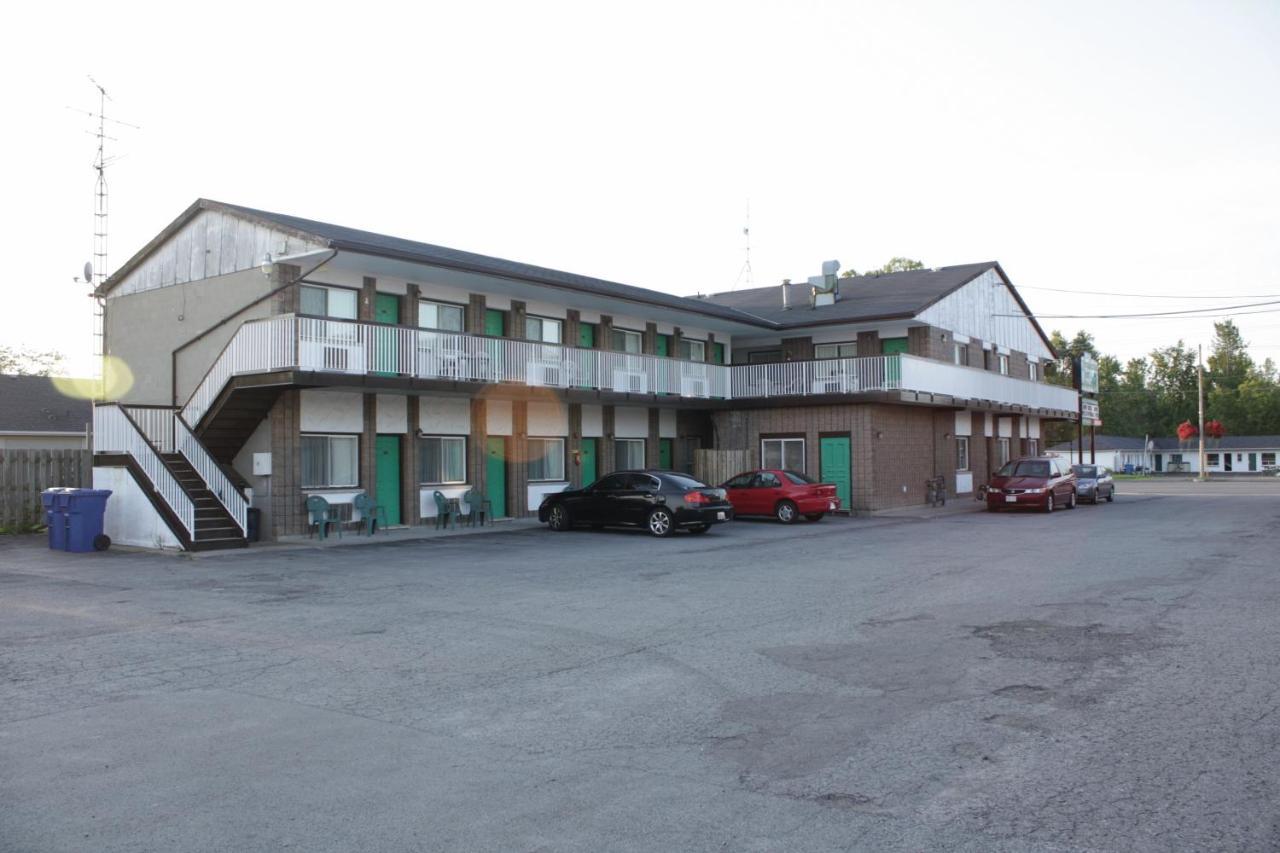 Tropicana Inn ナイアガラ・フォールズ エクステリア 写真