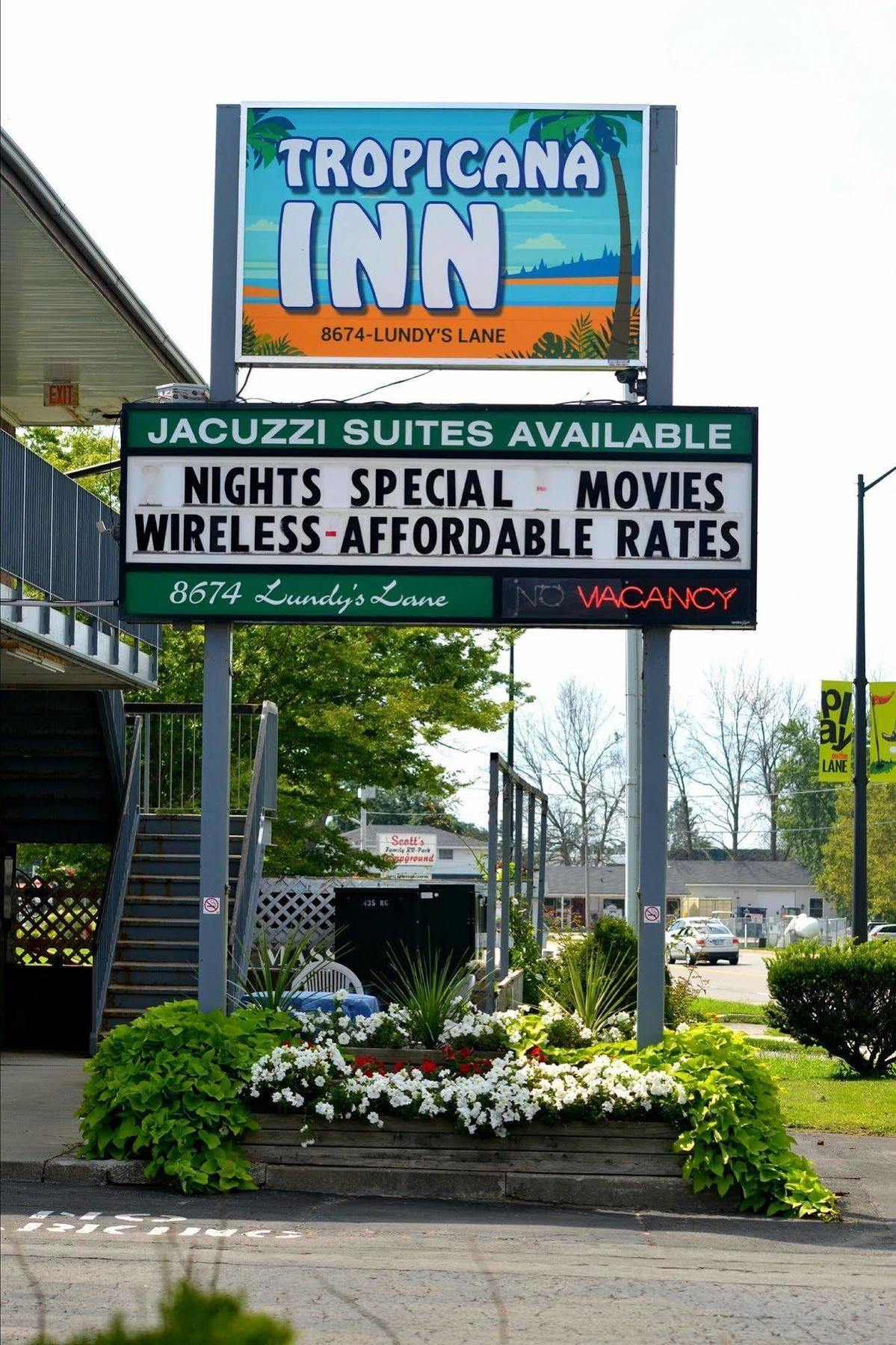 Tropicana Inn ナイアガラ・フォールズ エクステリア 写真
